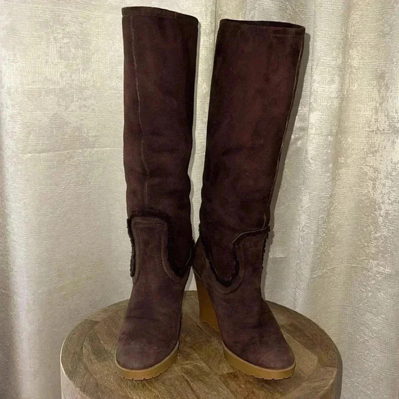 Gucci chocolate Brown 8 1/2 Shearling Wedge Boots - Picture 3 of 9